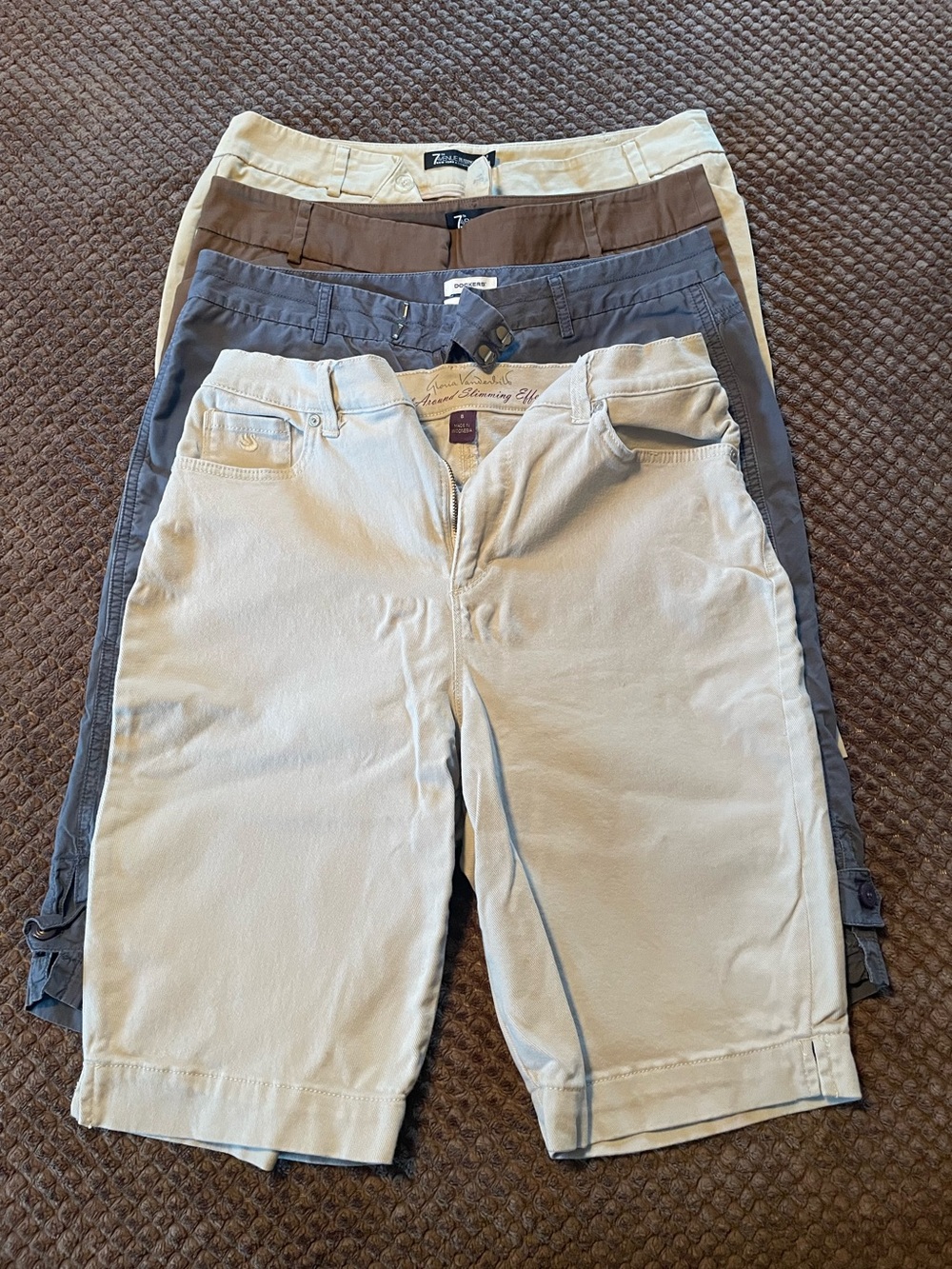 Dockers, Gloria Vanderbilt, New York & Co. Women’s Bermuda Shorts Sz 8, Lot of 4